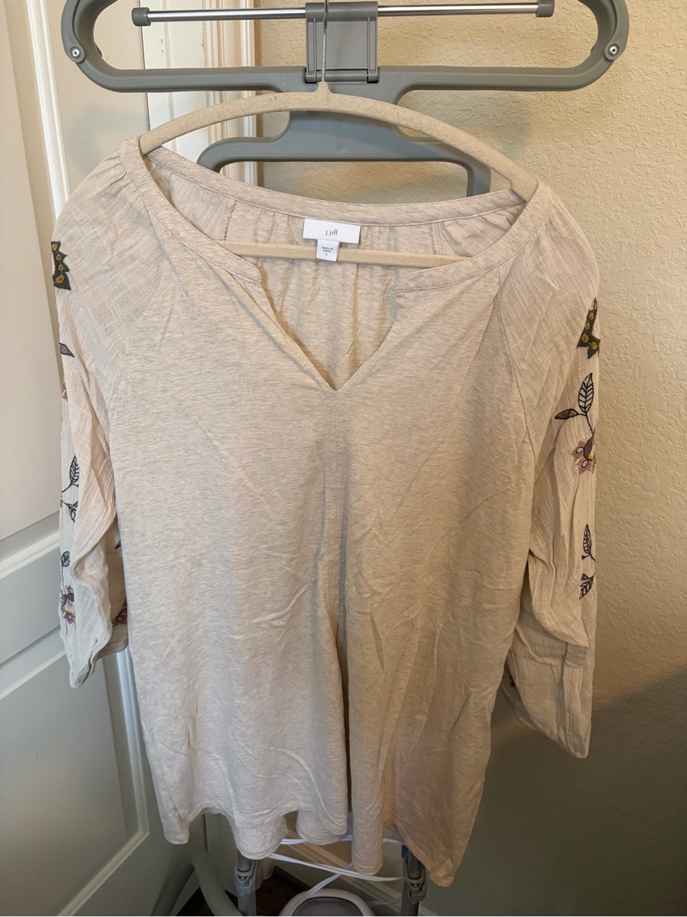 J. Jill Cream Embroidered-Sleeve V-Neck Tunic